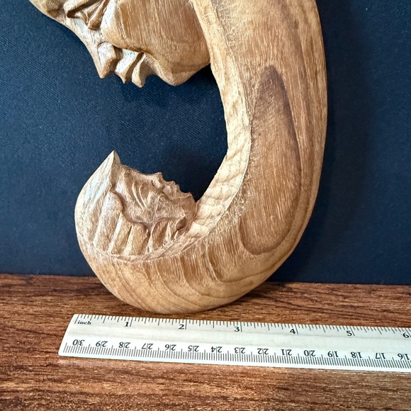 Wooden Carved Mother and Child Wall Decoration - Picture 6 of 10